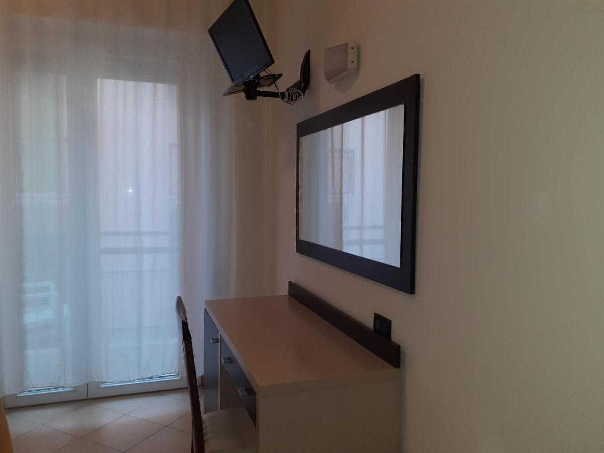 Hotel Brooklyn Rimini Ngoại thất bức ảnh