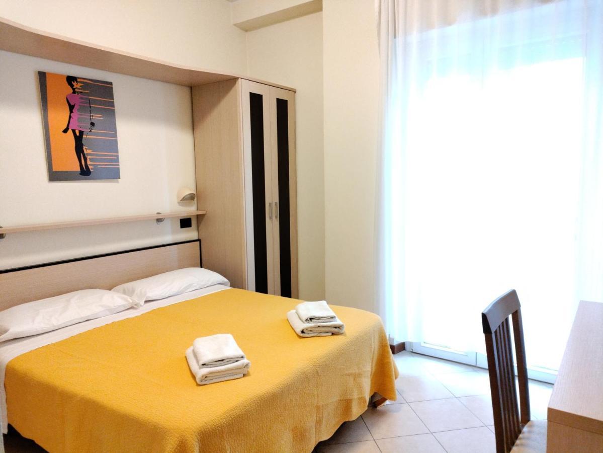 Hotel Brooklyn Rimini Ngoại thất bức ảnh